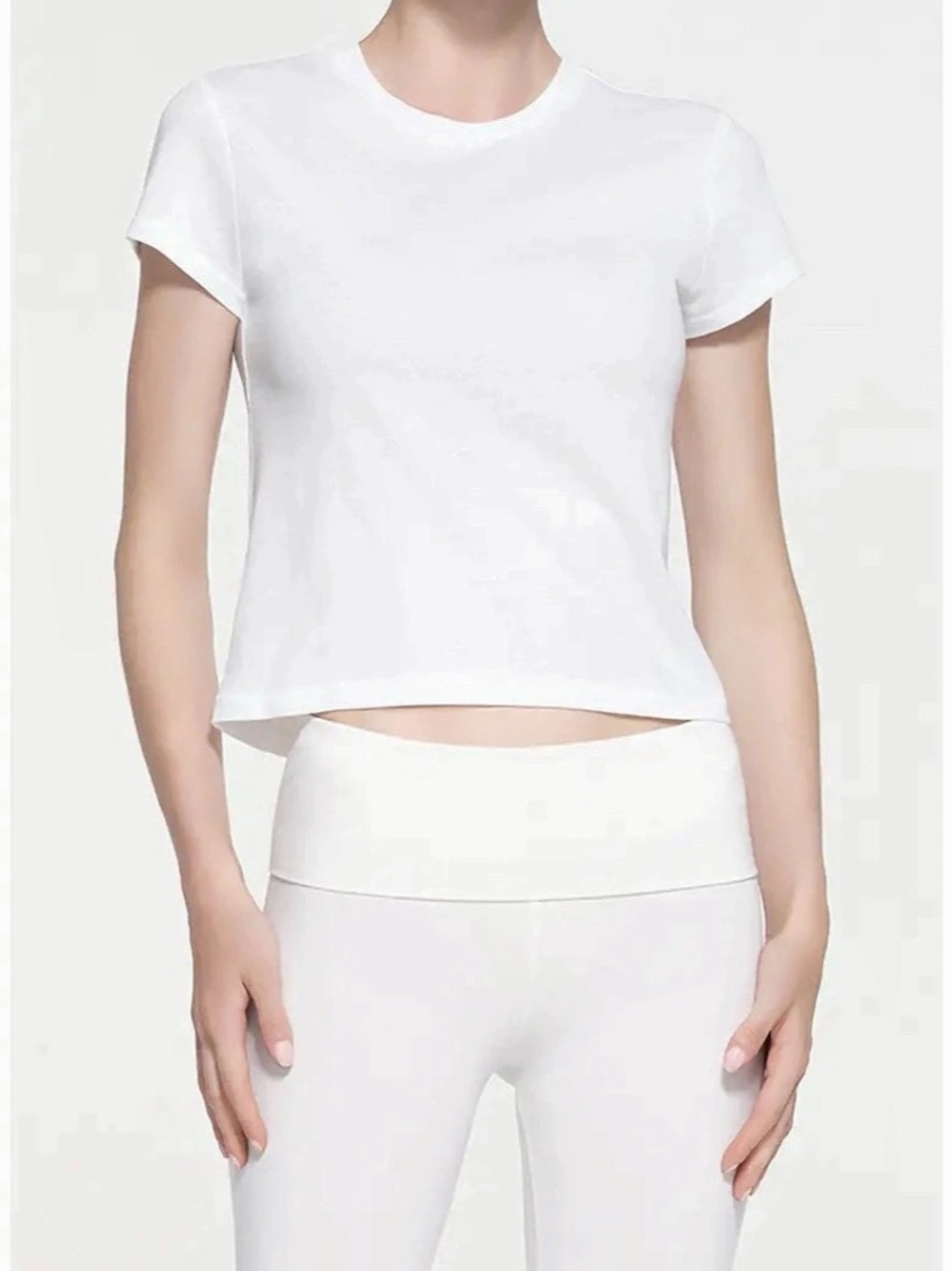 SKIMS Relaxed Shrunken T-Shirt in Snow, Small